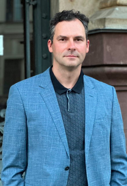 Валентин Микляев